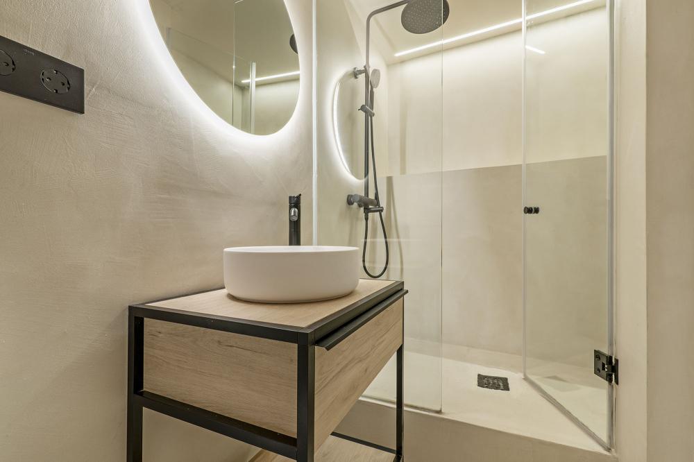 Salle de bain clé en main à Eloise